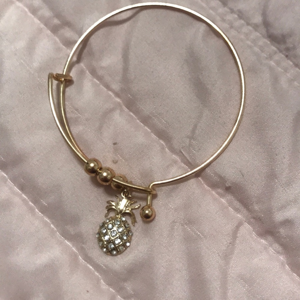 Charm bracelet